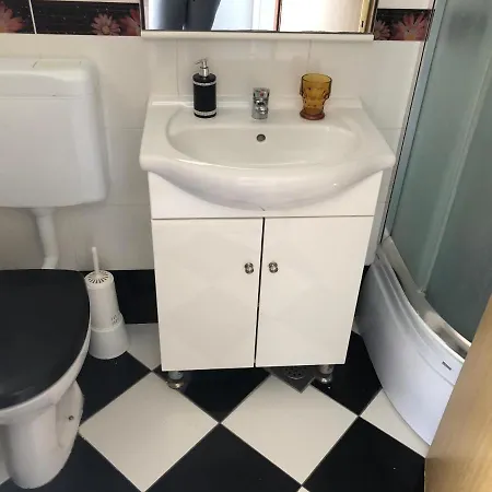 Apartmani Komiza Komiža